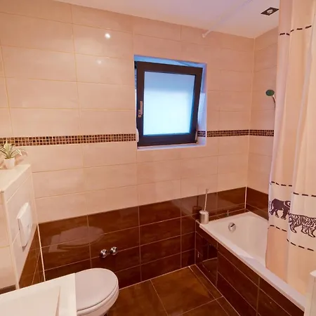 Twins Markovic Appartamento Pola