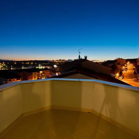 Twins Markovic Appartamento Pola