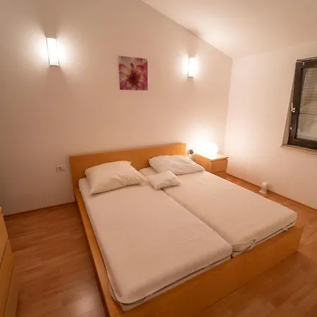 Twins Markovic Apartmán Pula