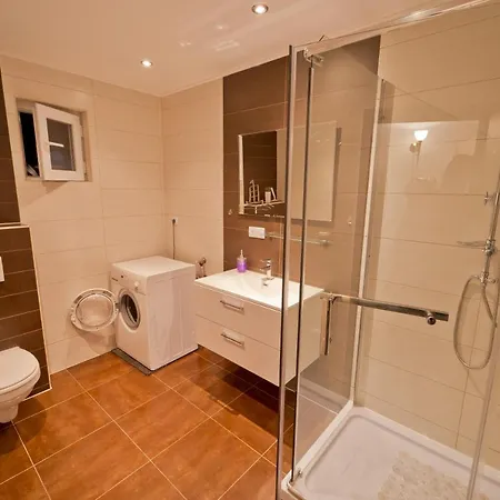 Twins Markovic Apartmán Pula