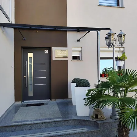 Twins Markovic Apartmán Pula