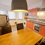 Twins Markovic Apartment *