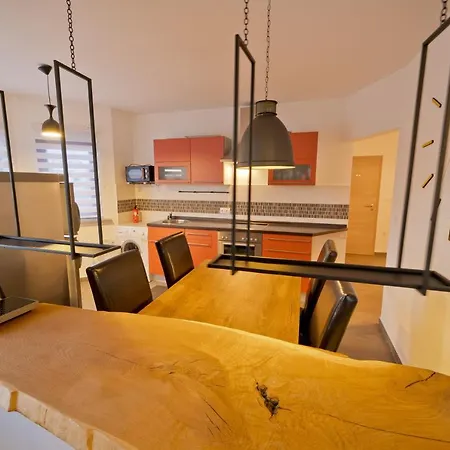 Twins Markovic * Pula