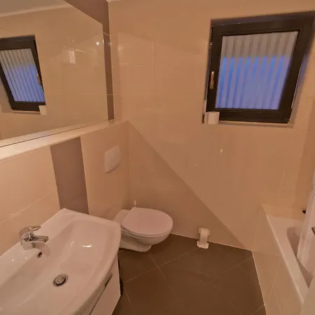 Twins Markovic * Pula