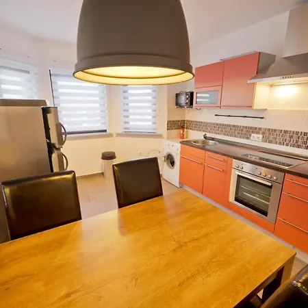 Twins Markovic Apartment *