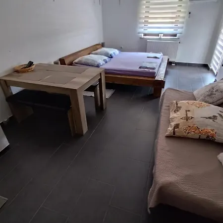 Twins Markovic Apartamento *