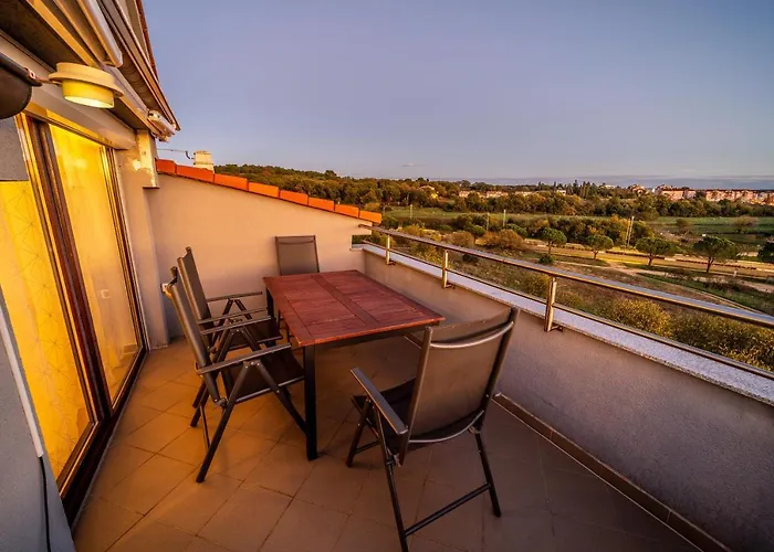 Twins Markovic Lägenhet Pula