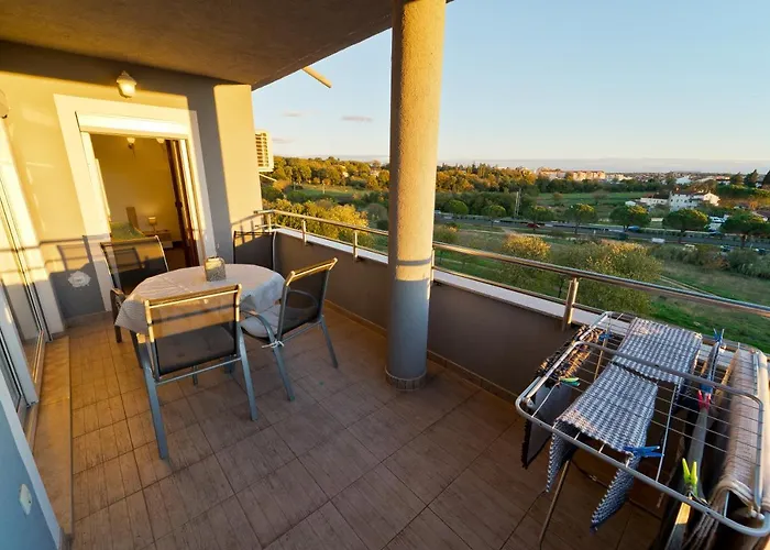 Twins Markovic Lägenhet Pula