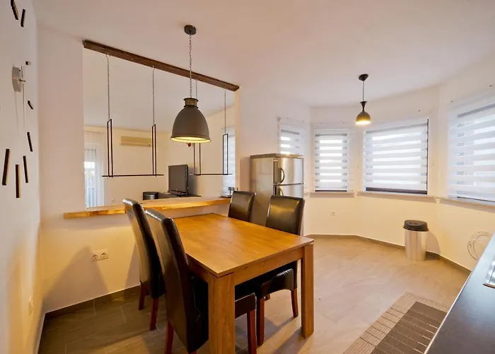 Twins Markovic Lejlighed