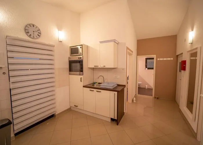 Twins Markovic Lägenhet Pula