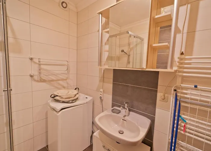 Twins Markovic Lägenhet Pula