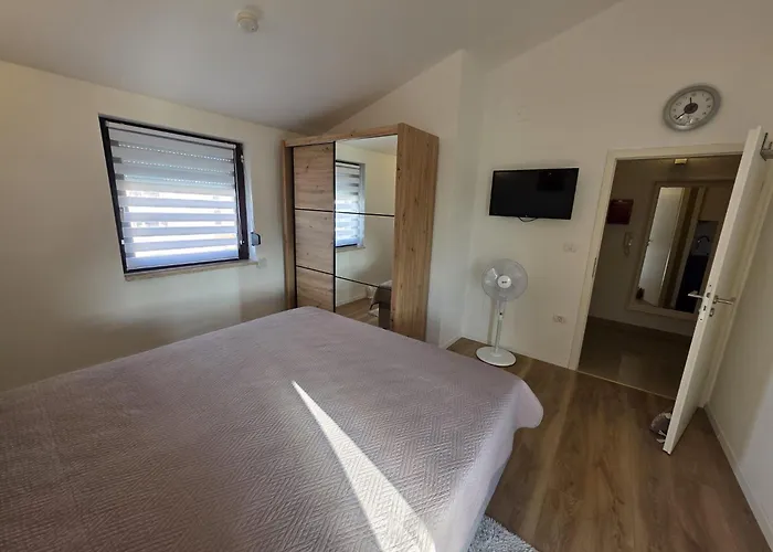 Twins Markovic Lägenhet *